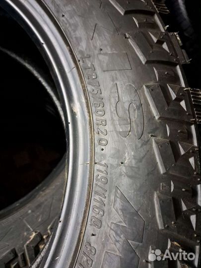 Maxxis MT-764 Bighorn 275/60 R20