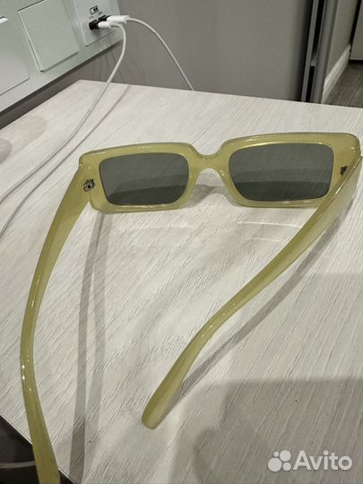 Солнцезащитные очки женские Mango