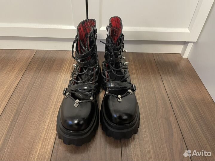 Летние ботинки на шнуровке