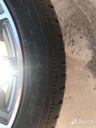 Michelin Pilot Alpin 245/45 R18