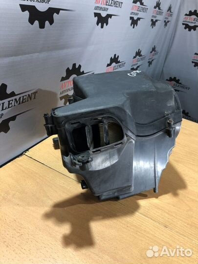 Корпус воздушного фильтра Форд Фокус 2