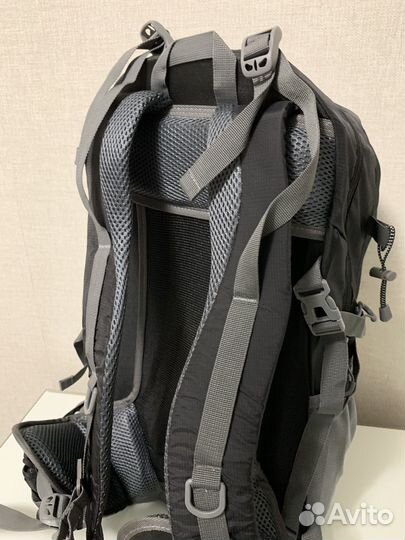 Рюкзак мужскойтрекинговый the north face