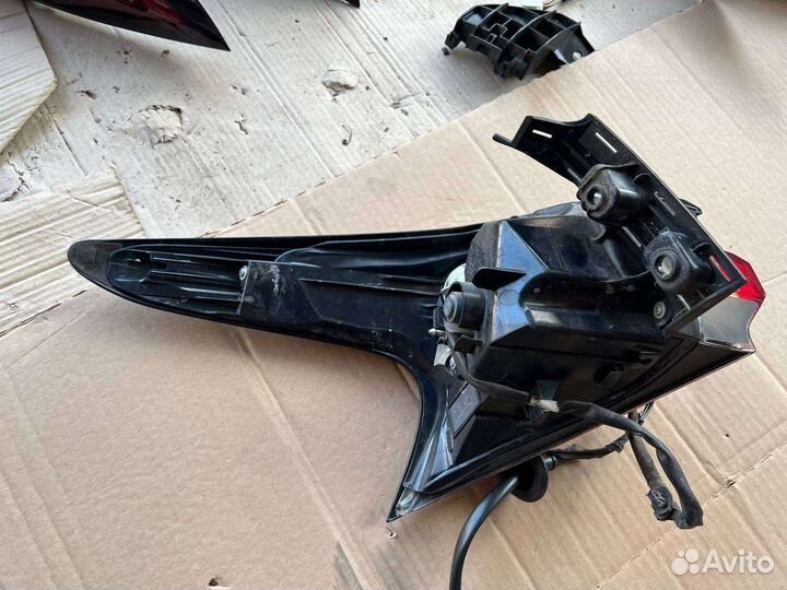 Фонарь правый Lexus NX Z10 2014-2017