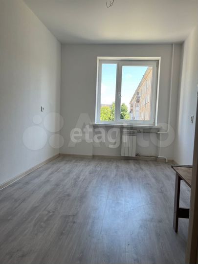 3-к. квартира, 60 м², 3/5 эт.
