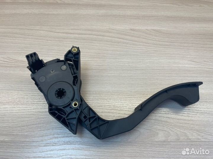 Педаль газа LADA X-Ray
