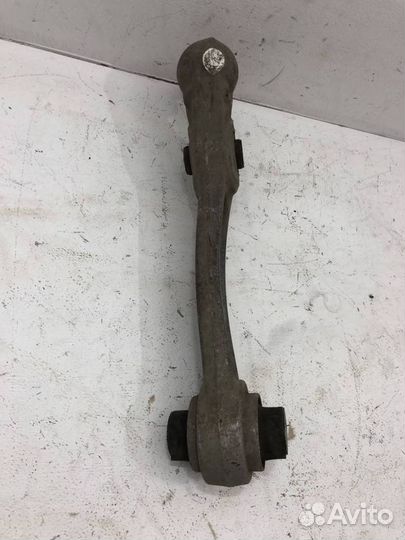 Рычаг передний правый нижний поперечный