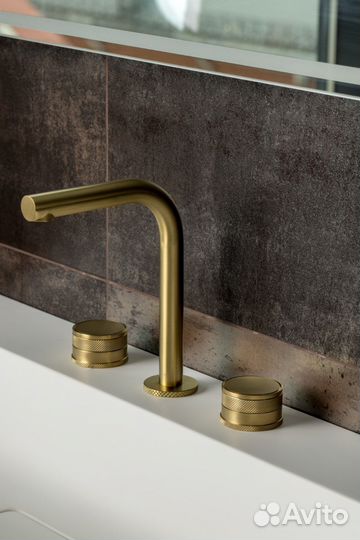 Смеситель для раковины Boheme Prestige 152-MG-PR