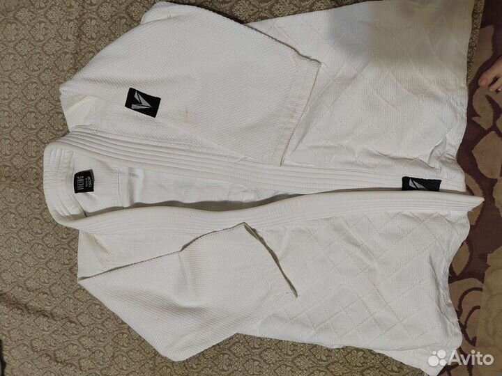 Форма для единоборств, кимоно