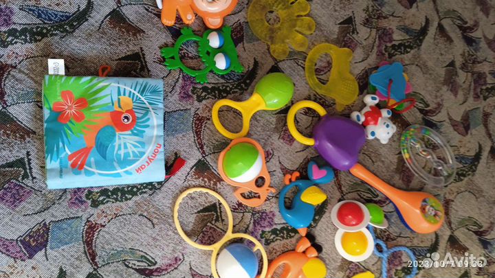 Игрушки погремушки