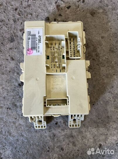 Блок предохранителей салонный KIA RIO (2011-2017)