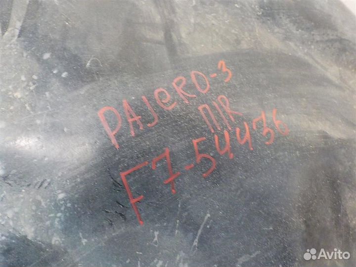 Локер передний правый Mitsubishi Pajero III 1999