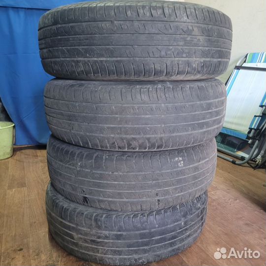 Dunlop Grandtrek AT1 225/65 R17