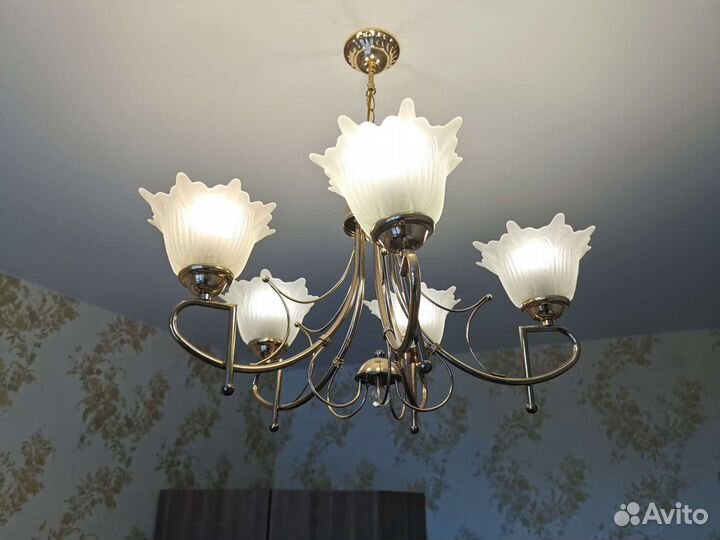 Люстра потолочная