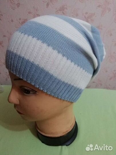 Шапка женская молодежная