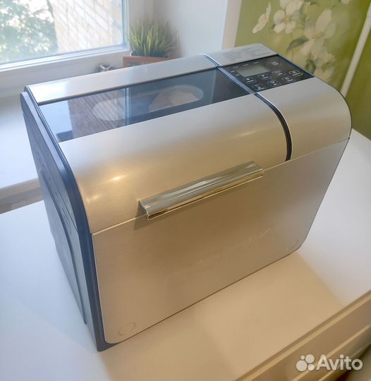 Хлебопечка Bork X500 новая