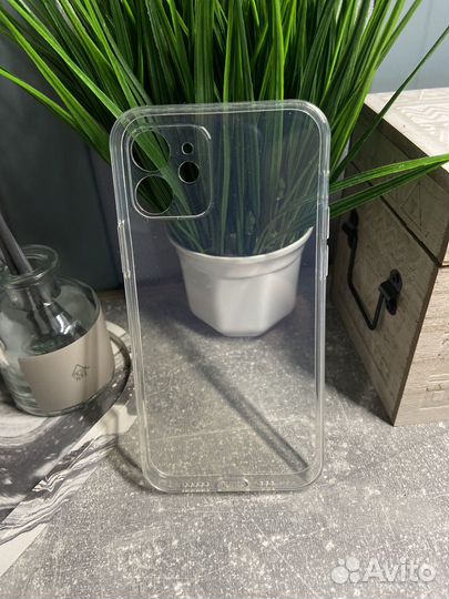 Чехол прозрачный на iPhone 12