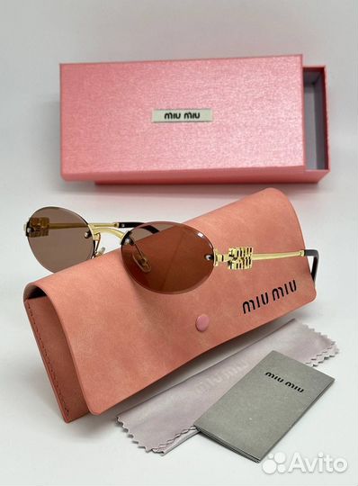 Солнцезащитные очки miu miu