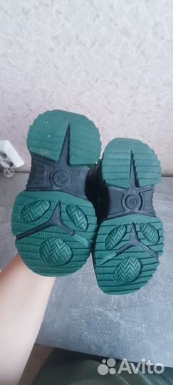 Ботинки зимние. новые