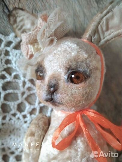 Плюшевый заяц с вышивкой. Ручная работа