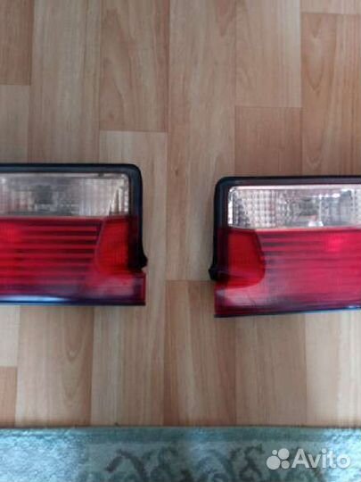 Задние фонари Nissan Sunny fb15