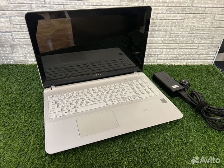 Ноутбук Sony vaio svf152c29v