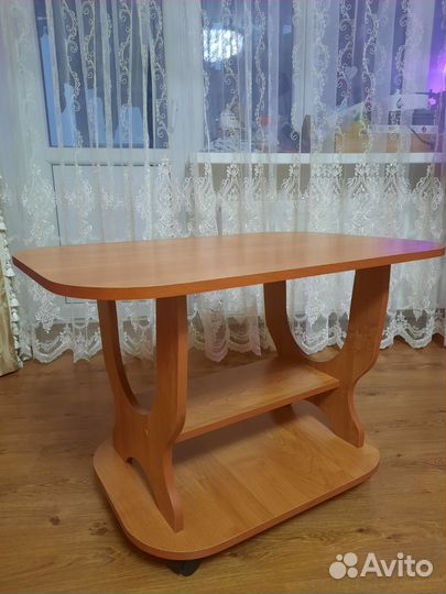 Журнальный столик