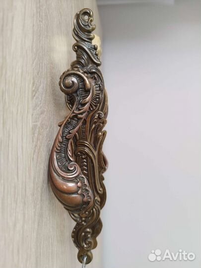 Старинные дверные ручки с накладками