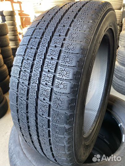 Toyo Garit G4 215/55 R17 94Q