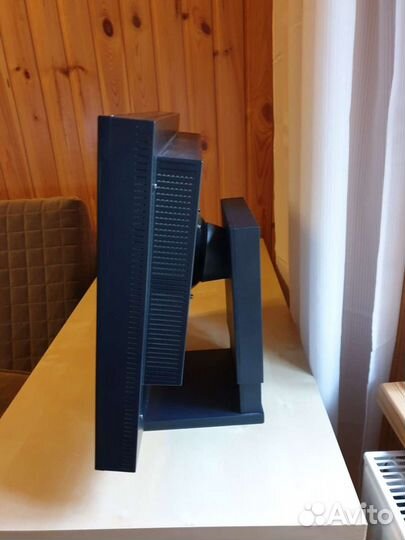 Монитор NEC-Mitsubishi DiamondPoint UX21LCD