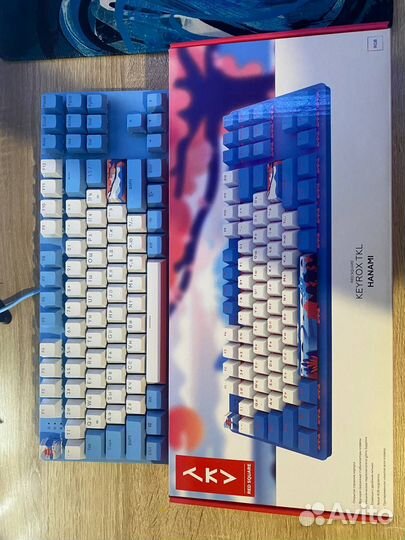 Red square keyrox tkl hanami