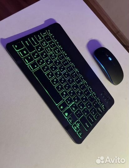 Клавиатура беспроводная с подсветкой и мышь