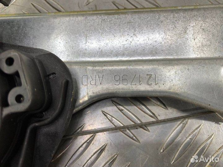 Стеклоподъемник задний правый Citroen C4 B7