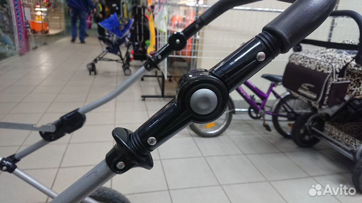 Шарнир сустав наклона ручки коляски Roan