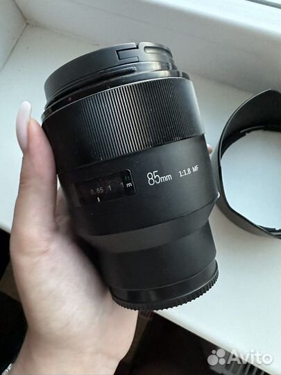 Объектив sony 85mm 1 8