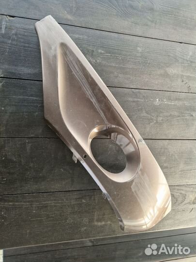 Облицовка птф передняя левая VW Touareg NF