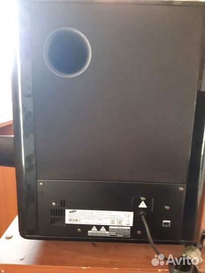 Саундбар samsung HT-E8200