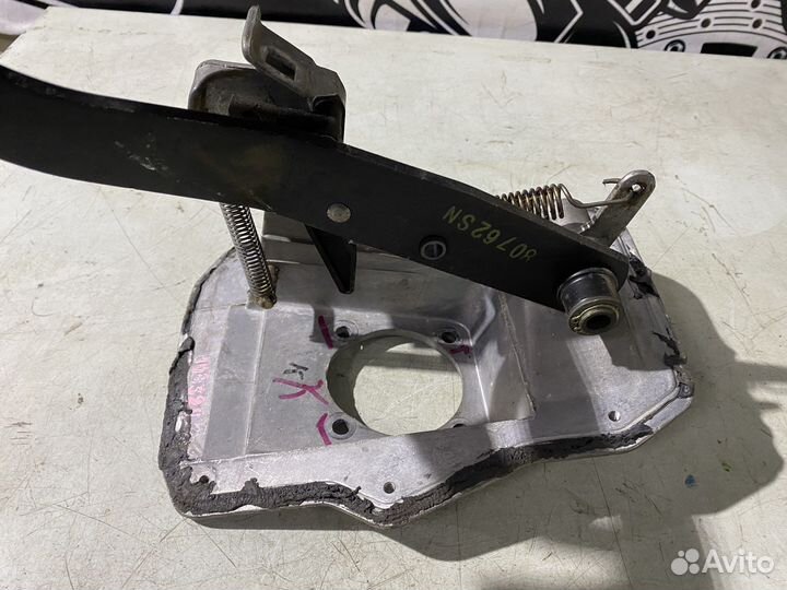 Педаль тормоза Mercedes Benz W140