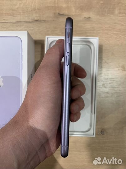 iPhone 11, 64 ГБ