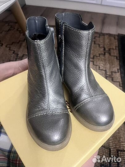 Сапожки для девочки