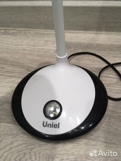 Лампа настольная светодиодная