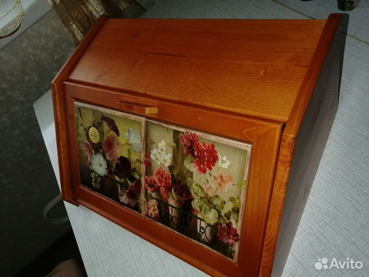 Хлебница деревянная