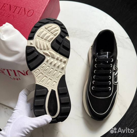 Кроссовки мужские valentino