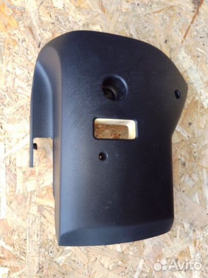 Кожух рулевой колонки Opel Astra J седан 1.6