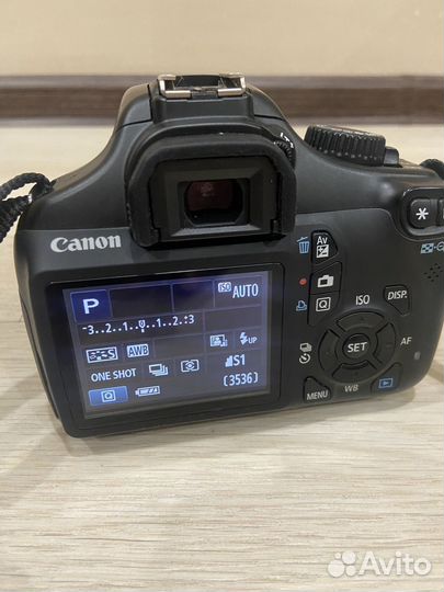 Canon eos 1100d