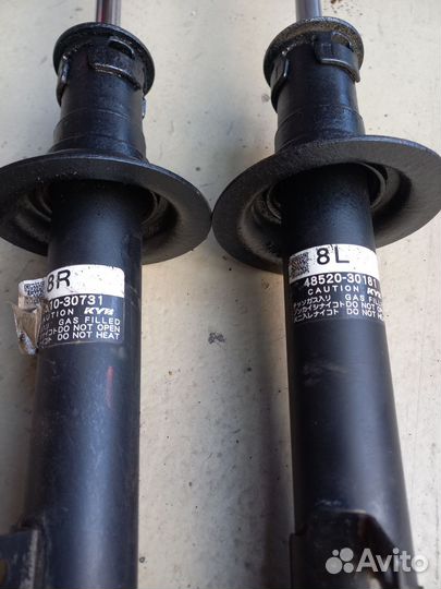 Стойки амортизаторы передние lexus gs 300-460