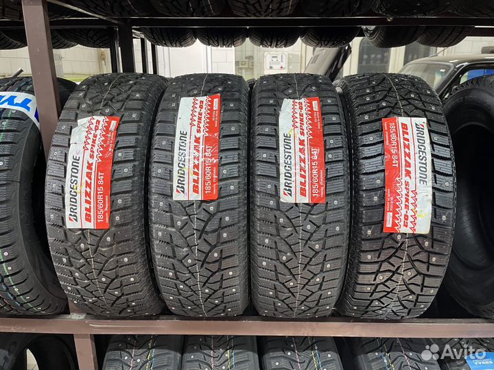 Bridgestone Blizzak Spike-02 185/60 R15 84T