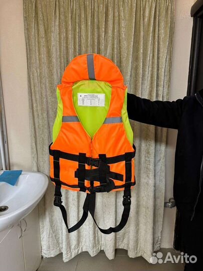 Спасательный жилет