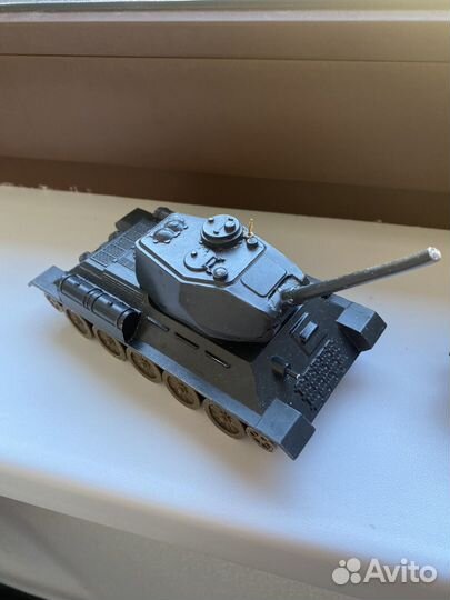 Раритетные игрушечные танки