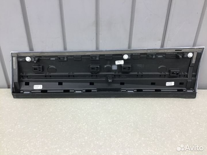 Накладка двери задней правой Audi Q5 2017