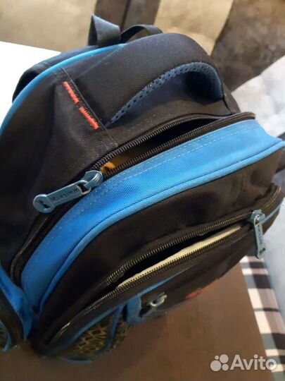 Рюкзак школьный